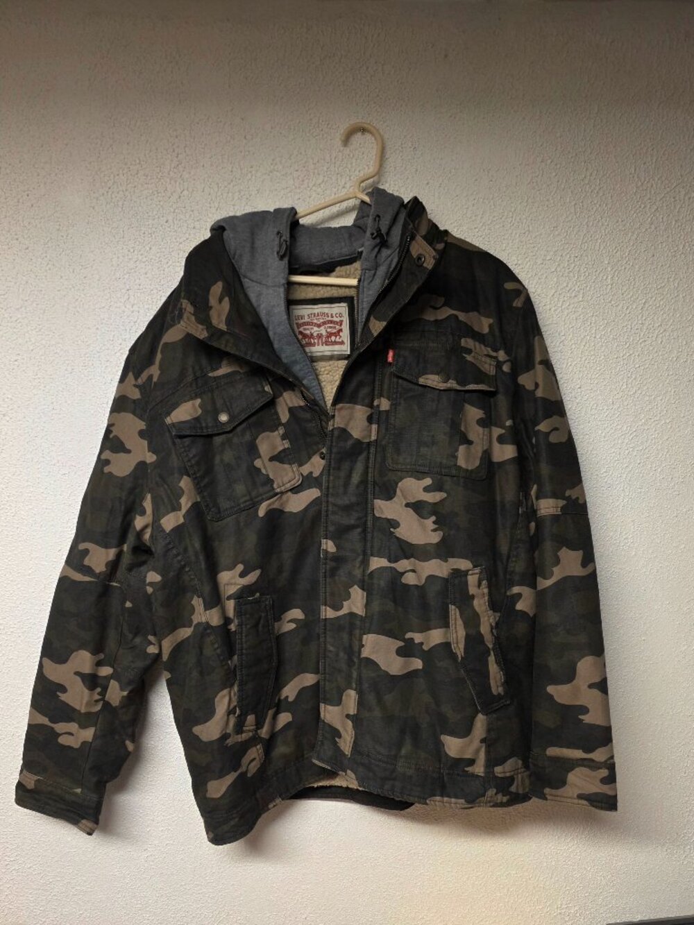 Levi Strauss & Co. Men's Camouflage Sherpa-Lined Hooded Field Jacket Size XXL